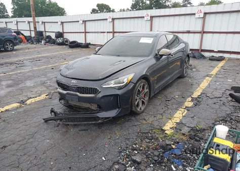 2018 Kia Stinger Gt2 z USA, uszkodzony, nr VIN KNAE55LC7J6040419